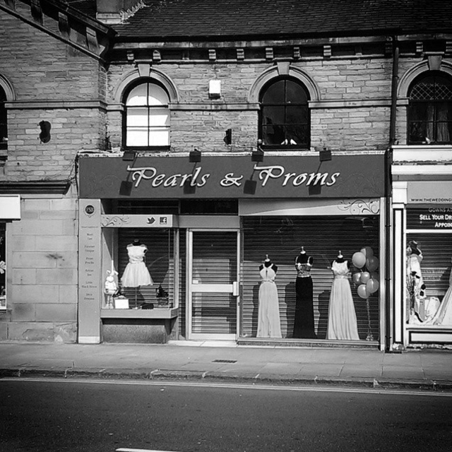 Pearls & Proms Pearls & Proms